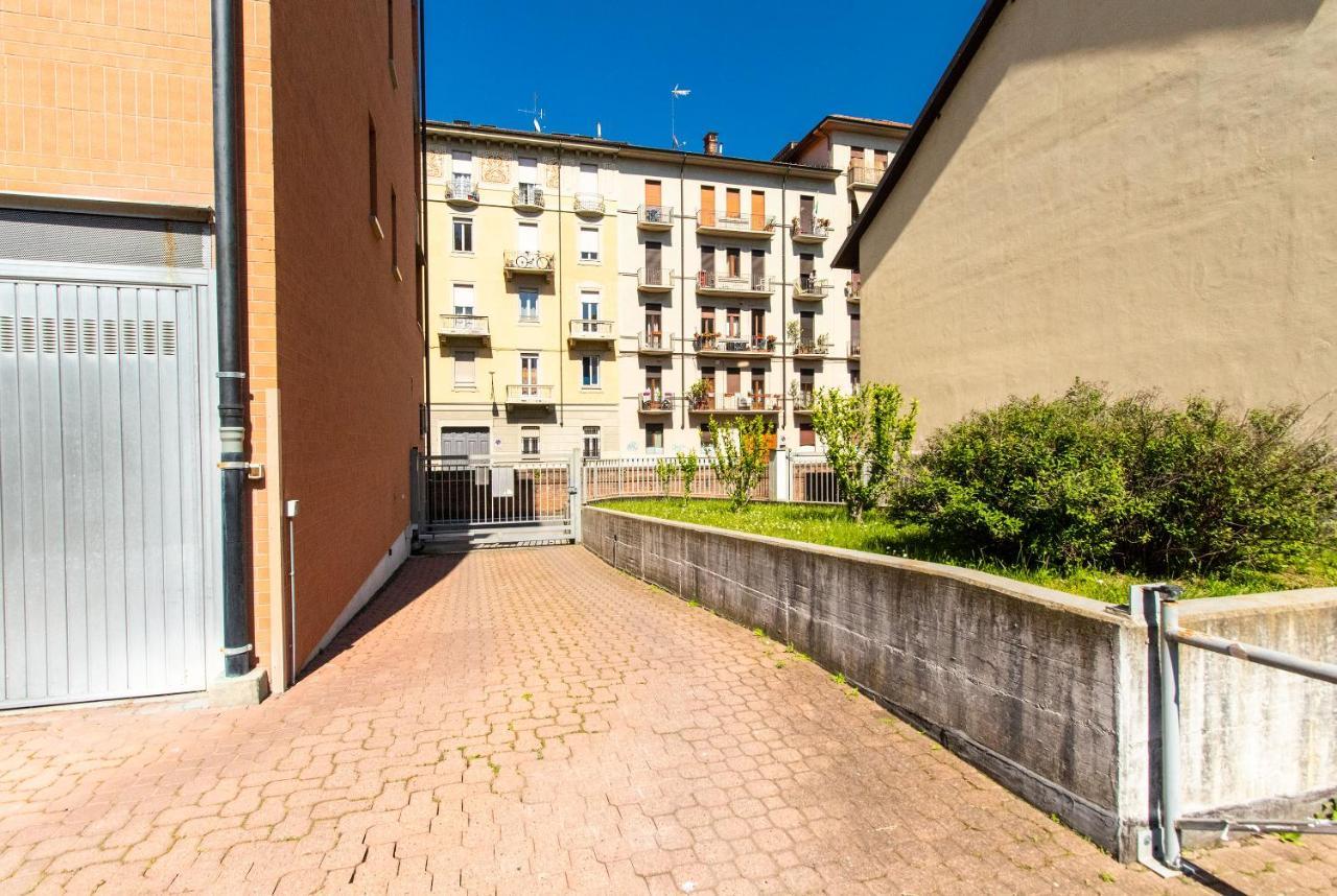 Come Casa Like Home Apartment With Parking トリノ エクステリア 写真